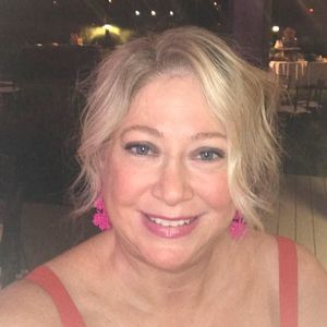 Meet your Posher, Elissa